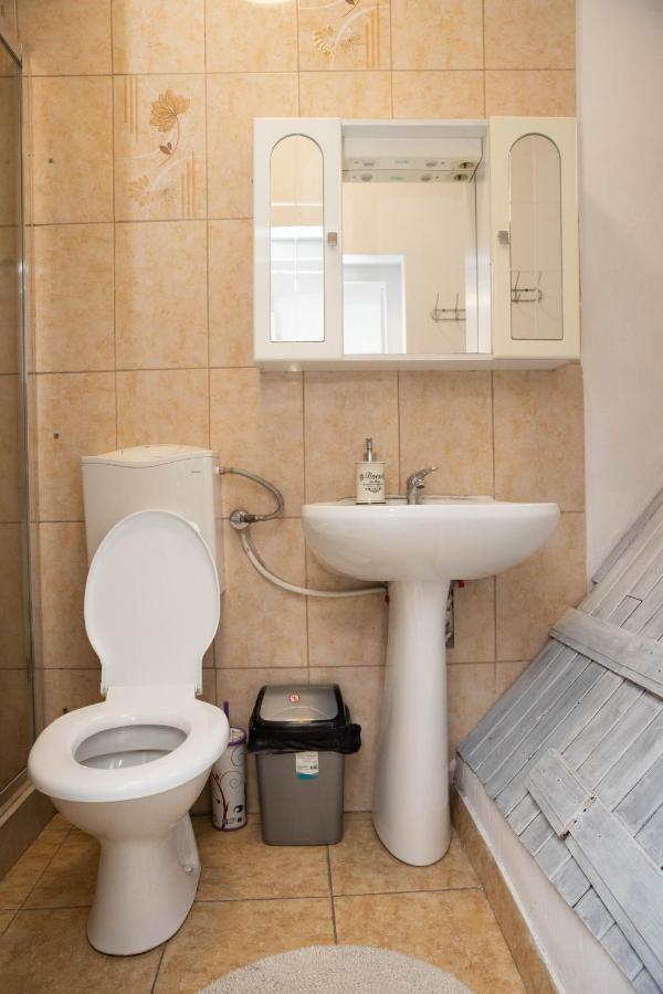 Cosy Apartment In City Centre Oradea Eksteriør bilde