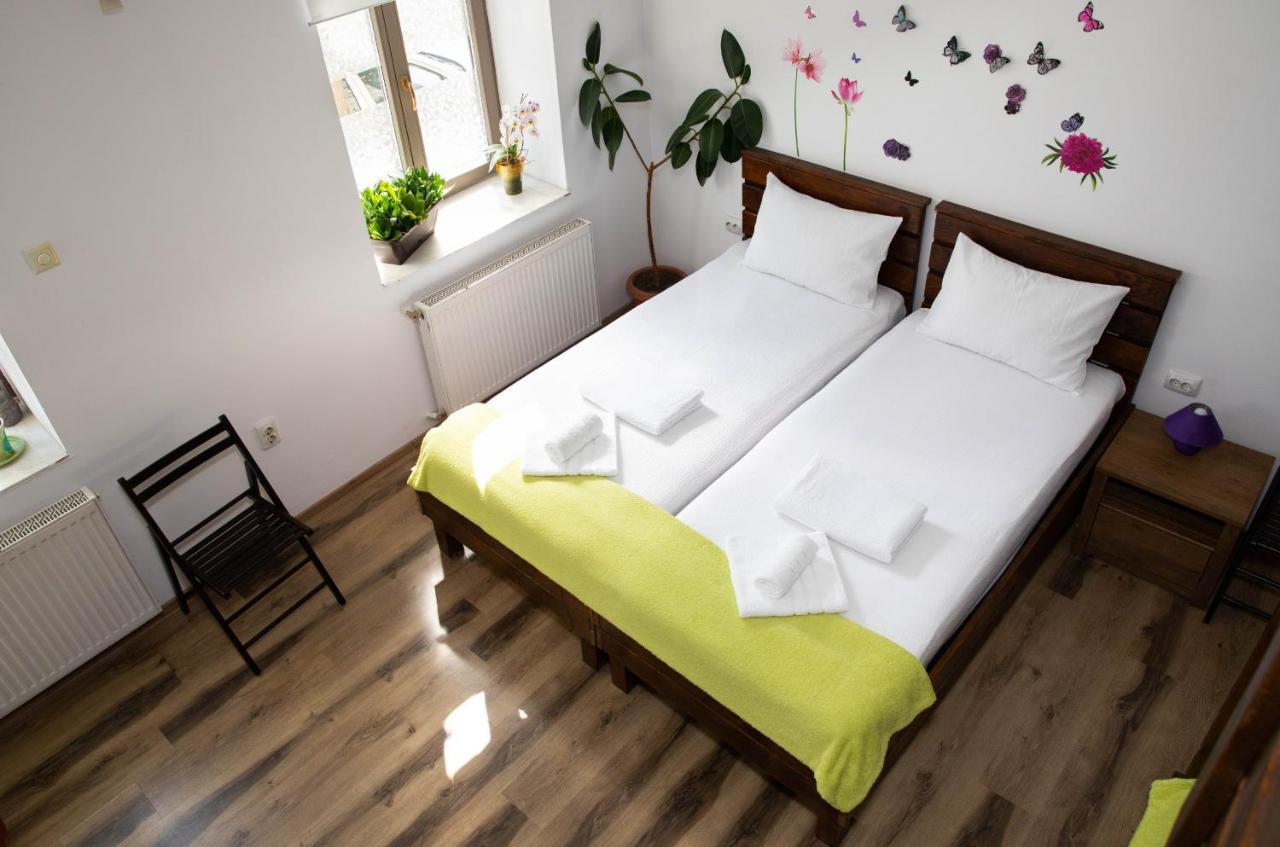 Cosy Apartment In City Centre Oradea Eksteriør bilde