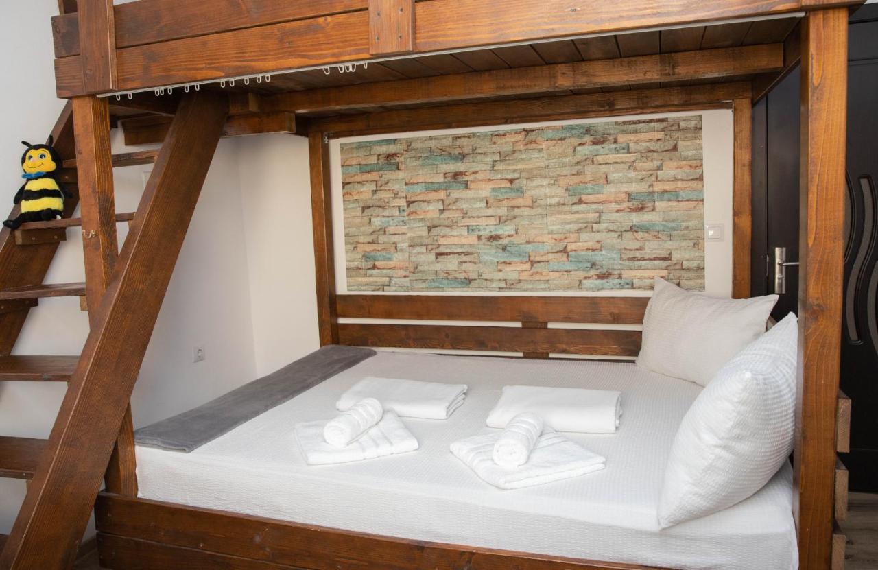 Cosy Apartment In City Centre Oradea Eksteriør bilde