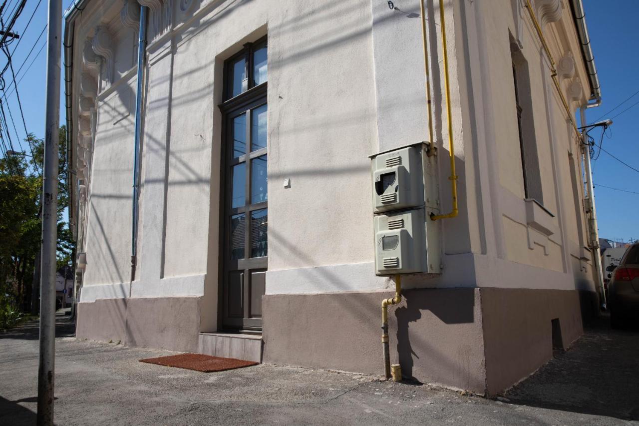 Cosy Apartment In City Centre Oradea Eksteriør bilde